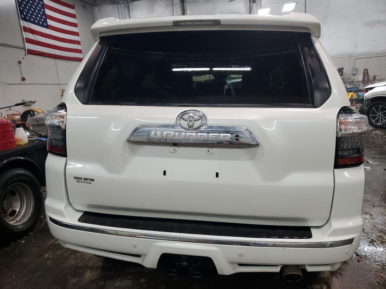 2019 TOYOTA 4RUNNER SR - Image 6