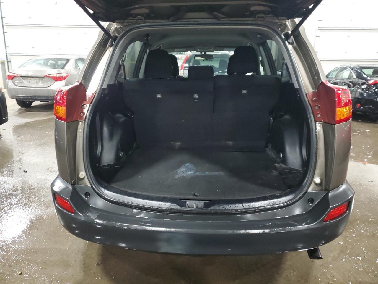 2015 TOYOTA RAV4 LE - Image 6