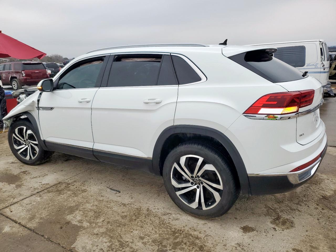 2022 VOLKSWAGEN ATLAS CROS - Image 2