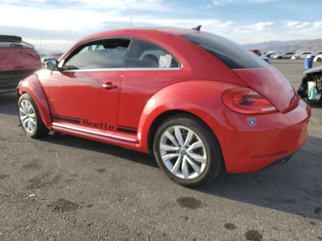 2014 VOLKSWAGEN BEETLE - Image 2