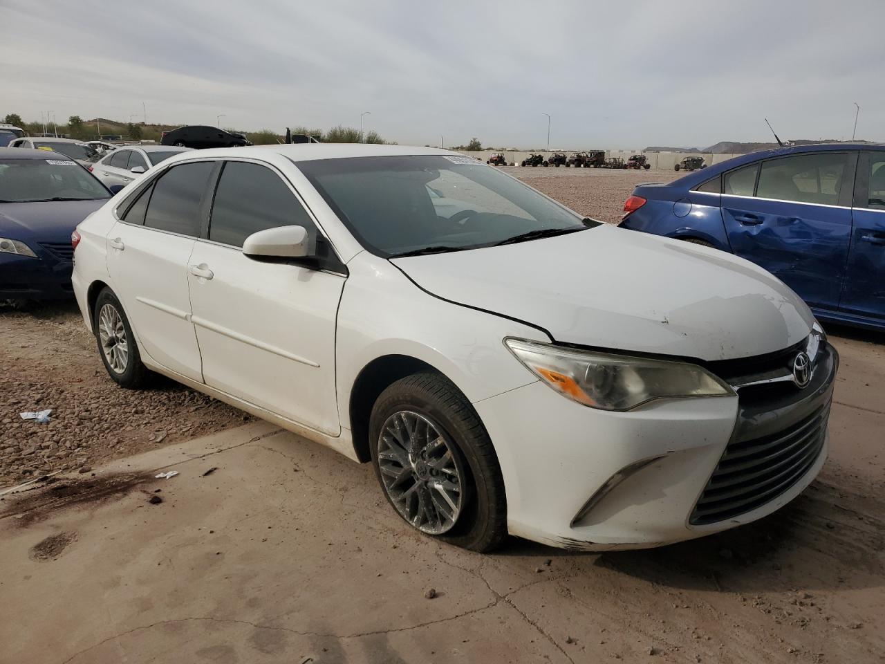 2017 TOYOTA CAMRY LE - Фото 4