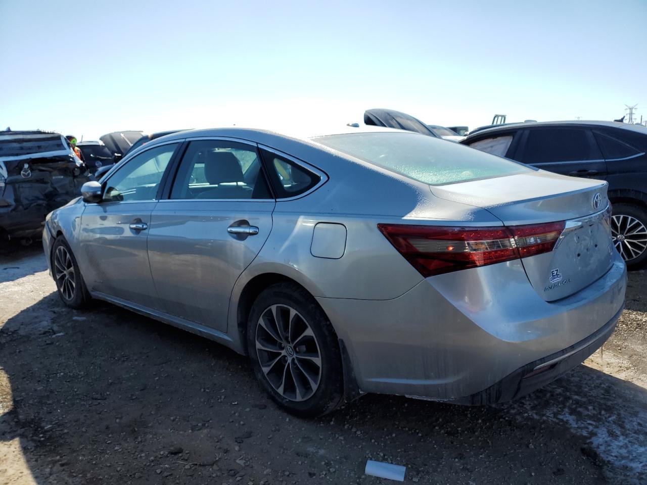 2016 TOYOTA AVALON HYB - Image 2