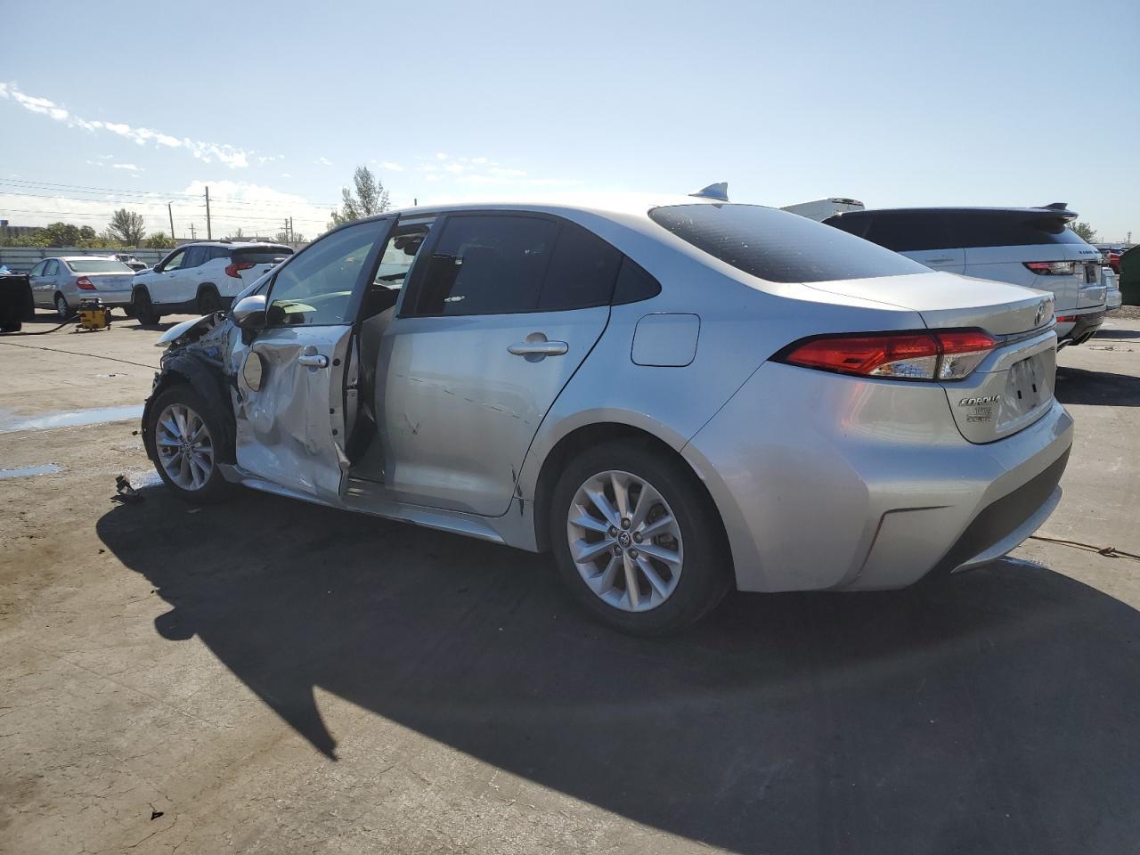 2022 TOYOTA COROLLA LE - Image 2