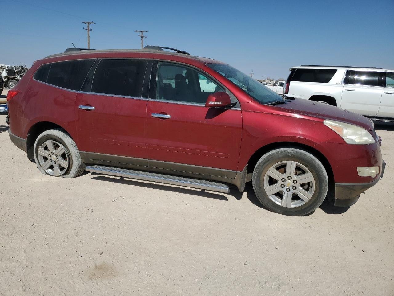 2011 CHEVROLET TRAVERSE L - Image 4