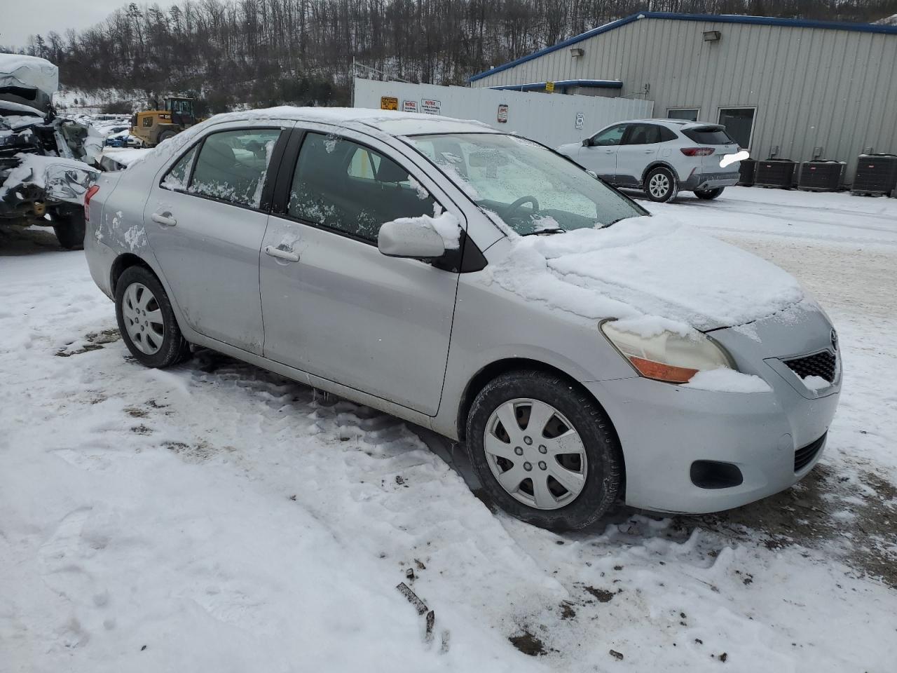 2011 TOYOTA YARIS - Фото 4