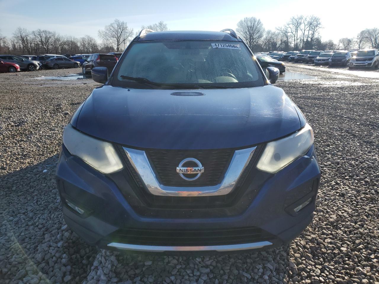 2017 NISSAN ROGUE SV - Image 5