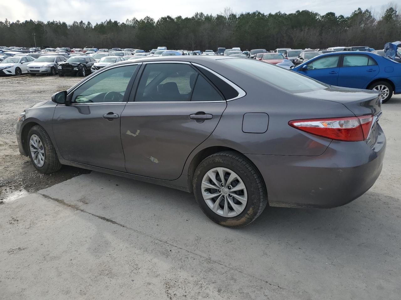 2016 TOYOTA CAMRY LE - Фото 2