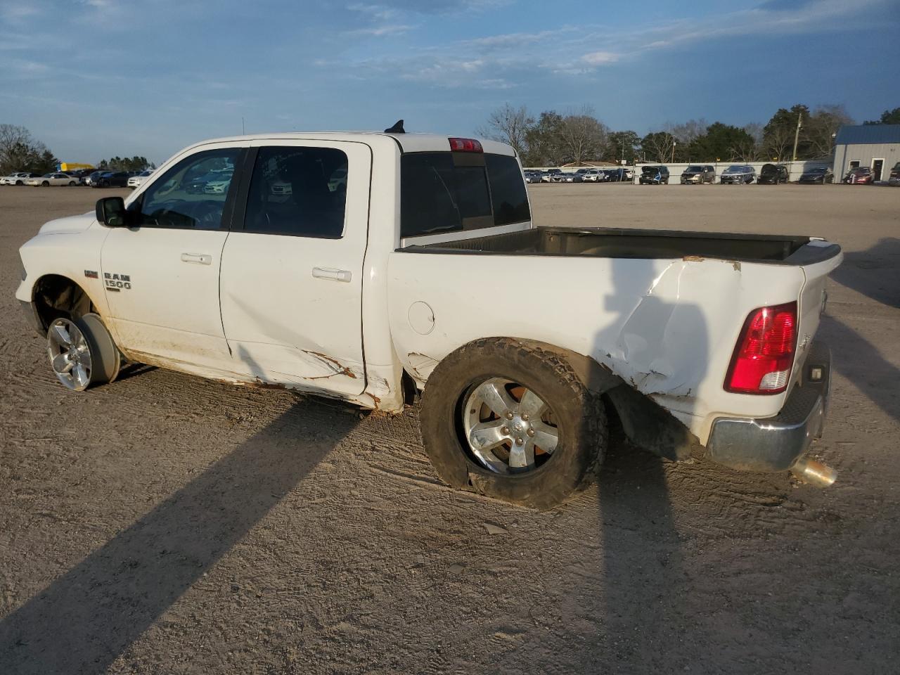 2019 RAM 1500 CLASS - Фото 2