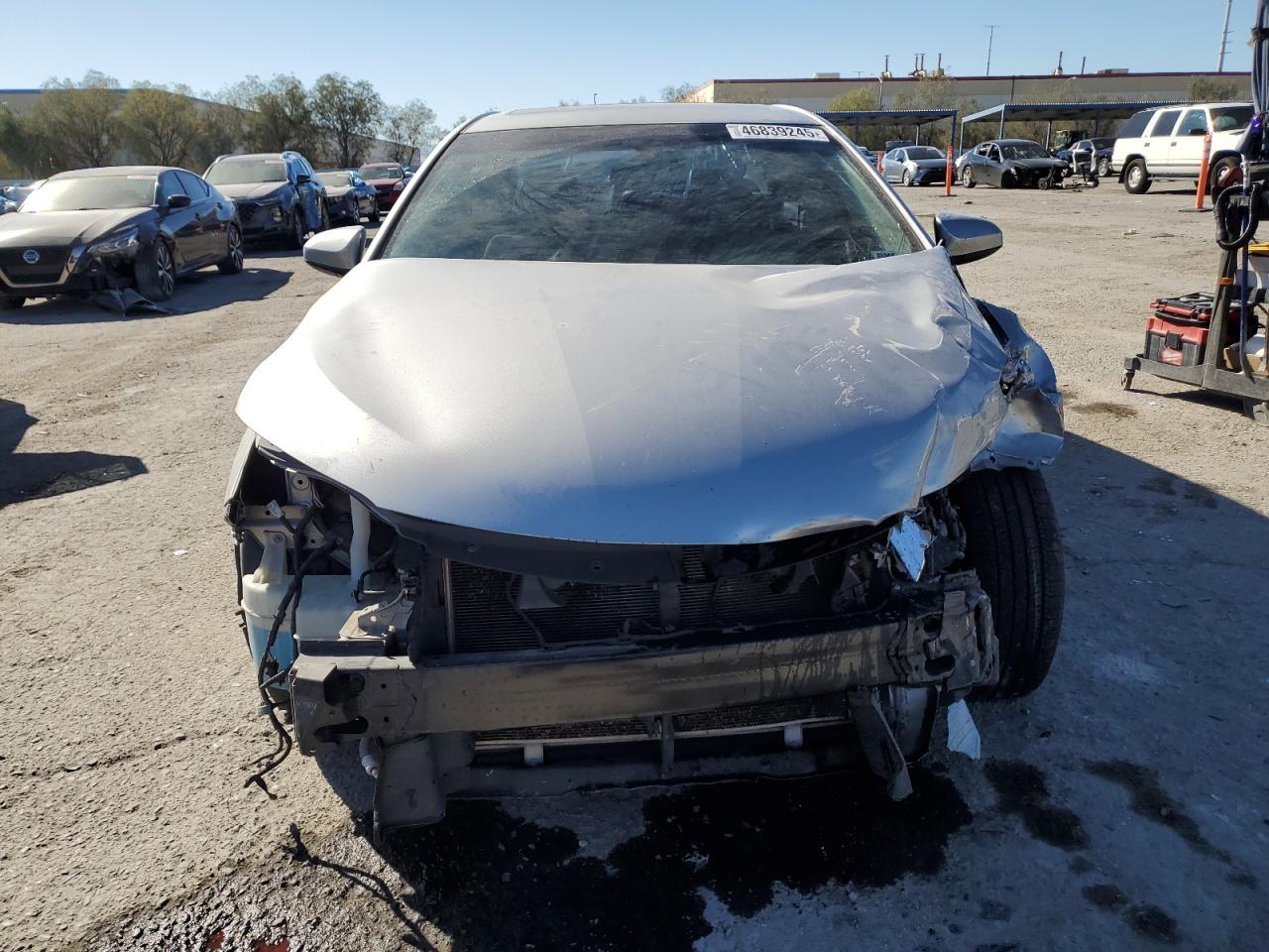 2016 TOYOTA CAMRY LE - Image 5