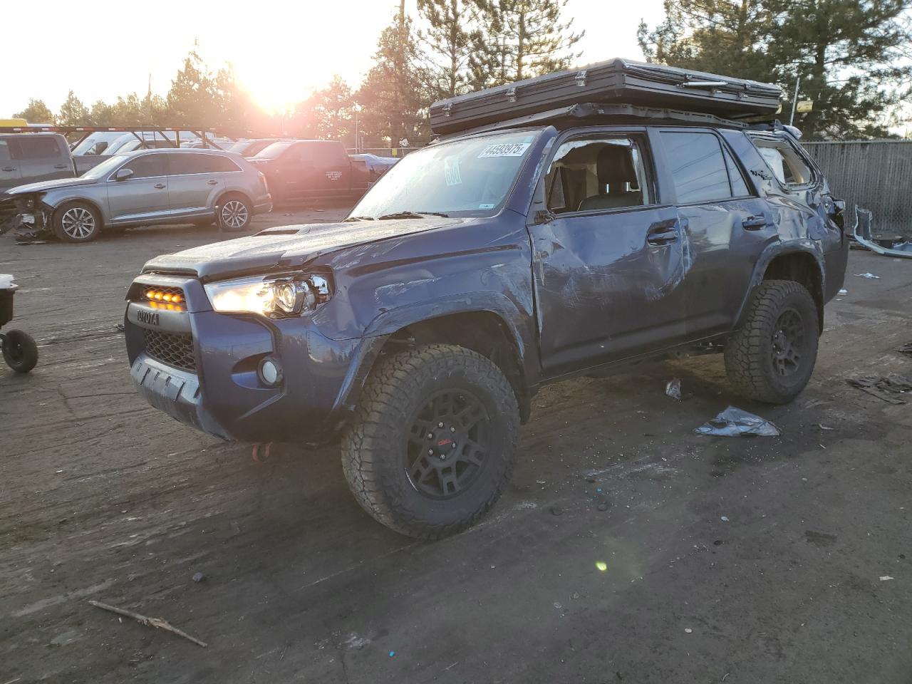 2019 TOYOTA 4RUNNER SR