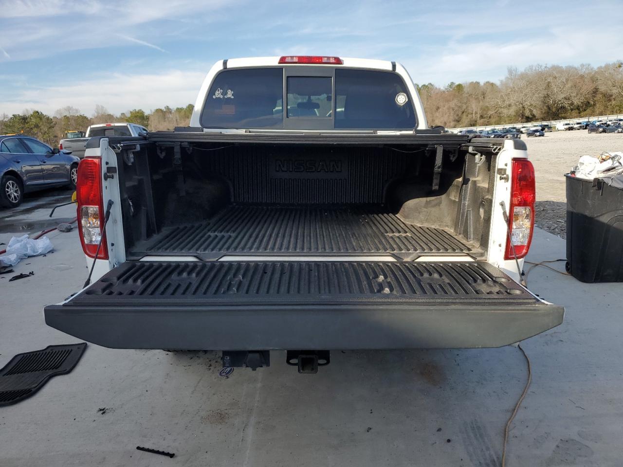 2016 NISSAN FRONTIER S - Image 6