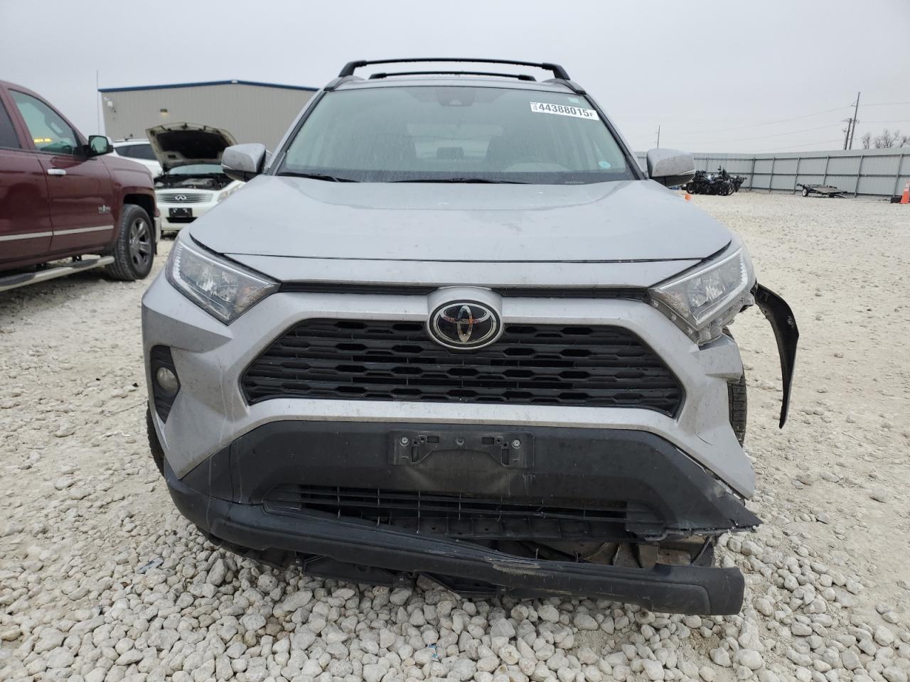 2020 TOYOTA RAV4 XLE - Image 5