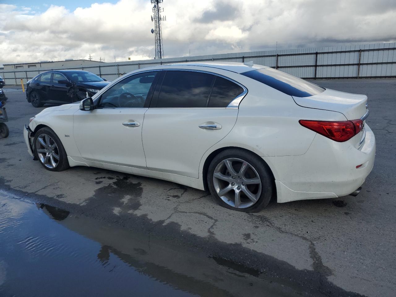 2016 INFINITI Q50 PREMIU - Фото 2