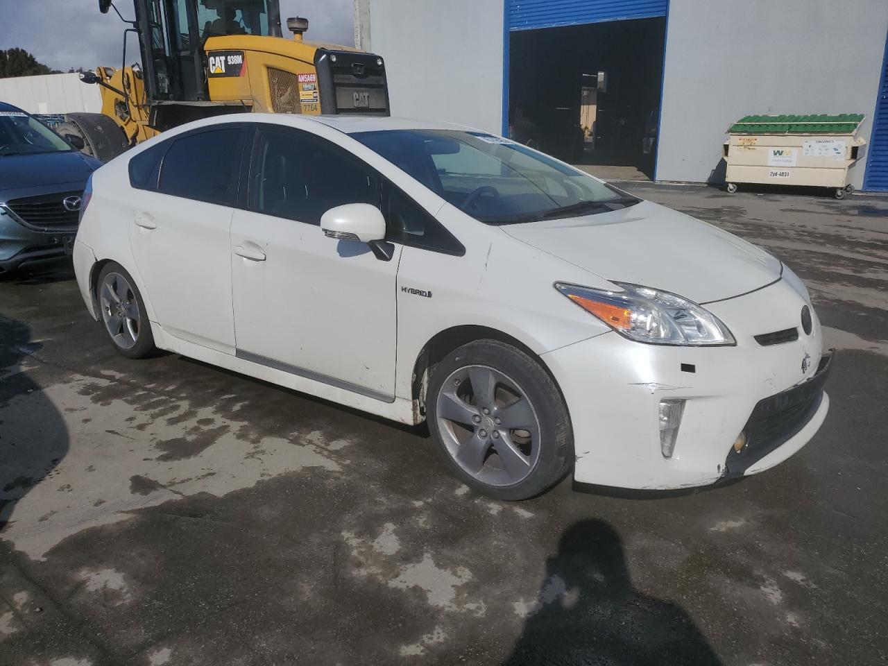 2015 TOYOTA PRIUS - Image 4