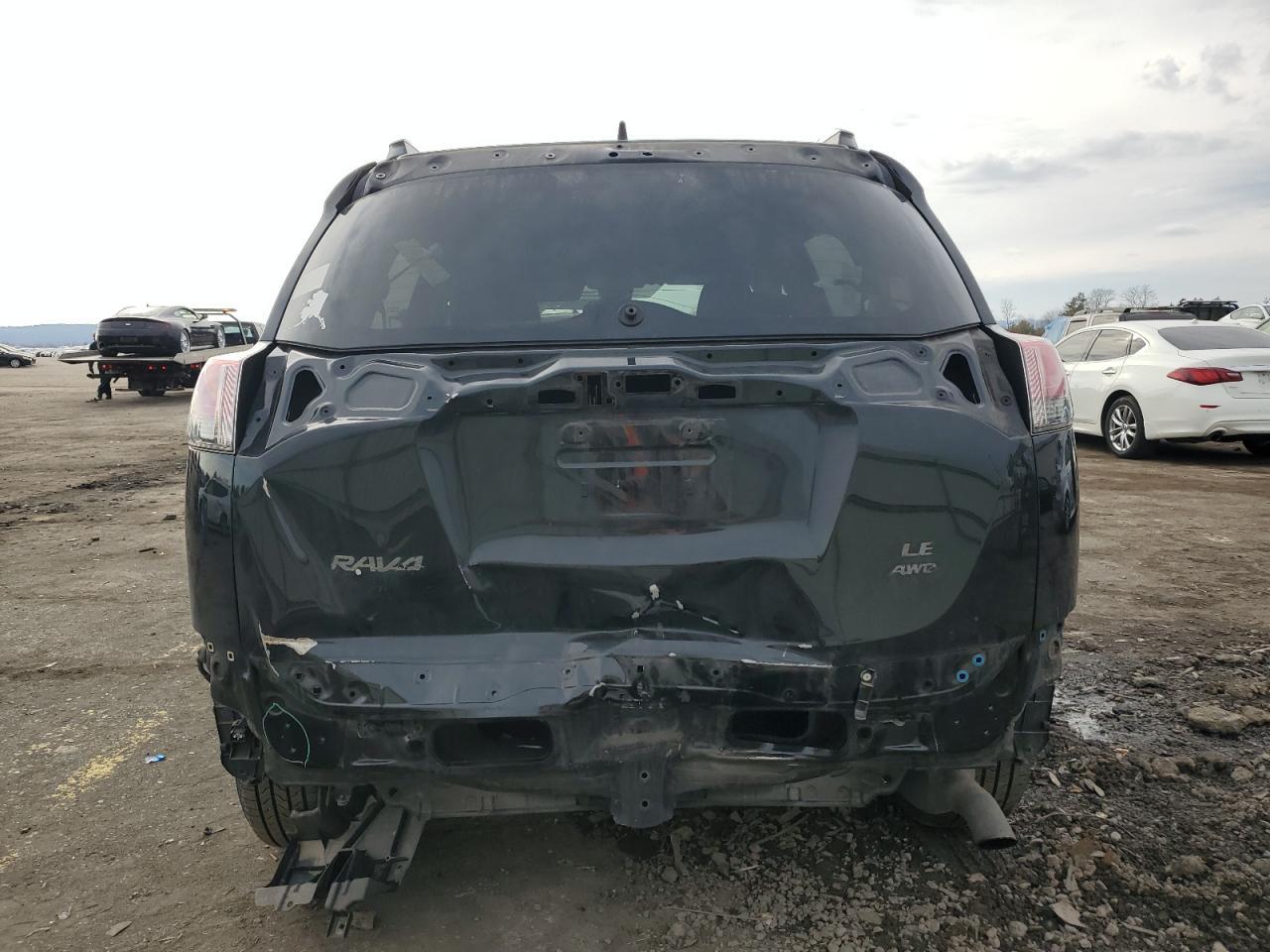 2017 TOYOTA RAV4 LE - Фото 6