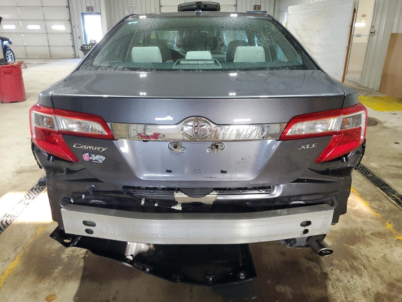 2013 TOYOTA CAMRY L - Фото 6