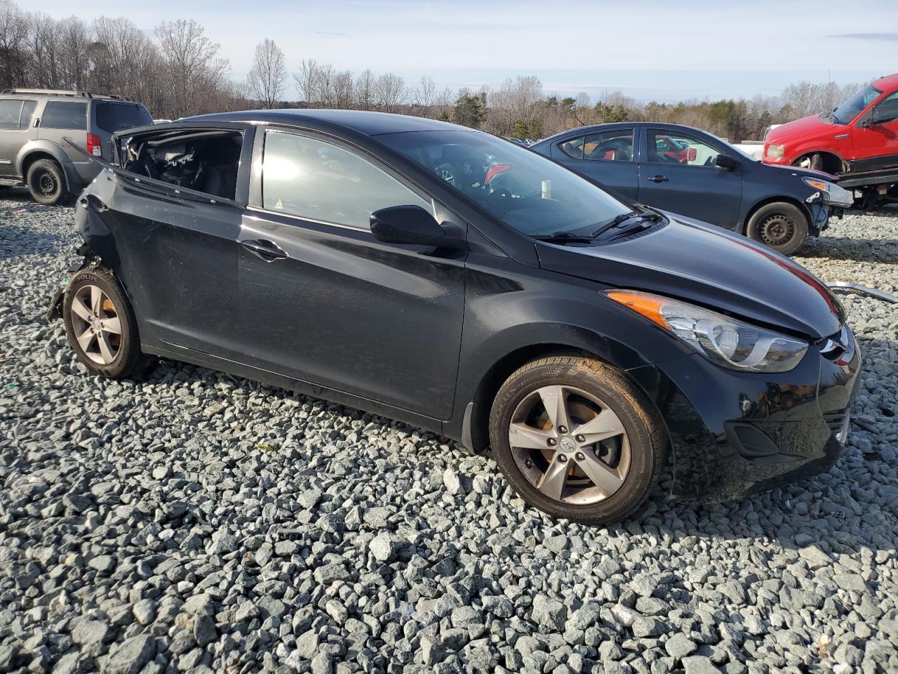 2013 HYUNDAI ELANTRA GL - Image 4