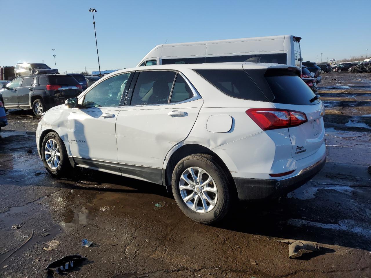 2019 CHEVROLET EQUINOX LT - Image 2