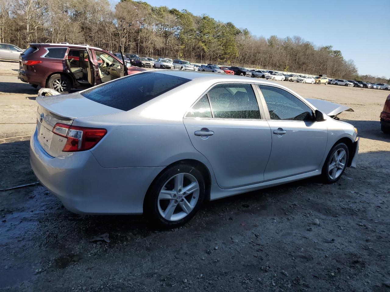 2014 TOYOTA CAMRY L - Image 3