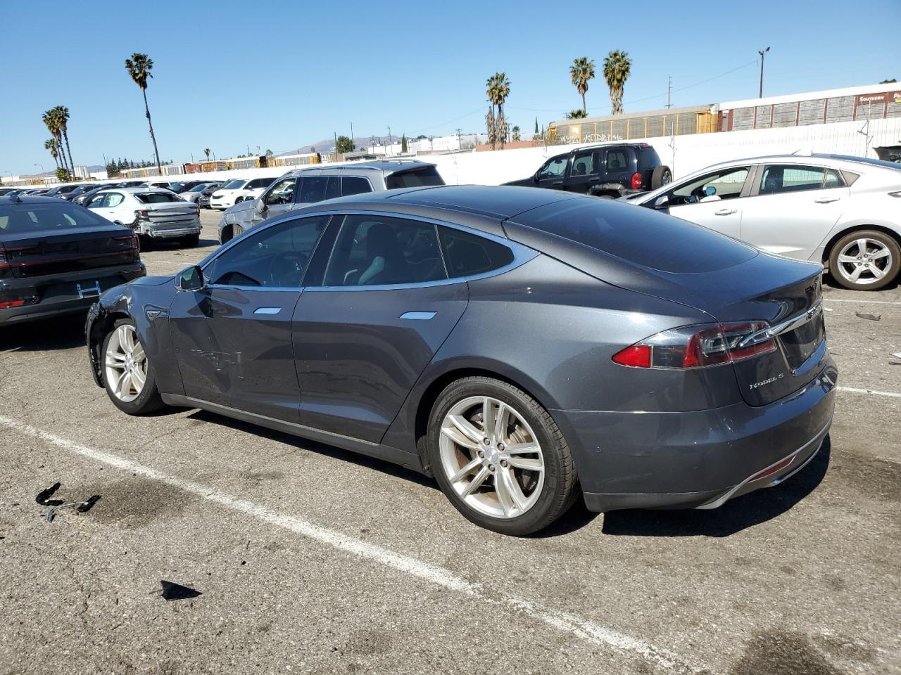 2015 TESLA MODEL S - Image 2