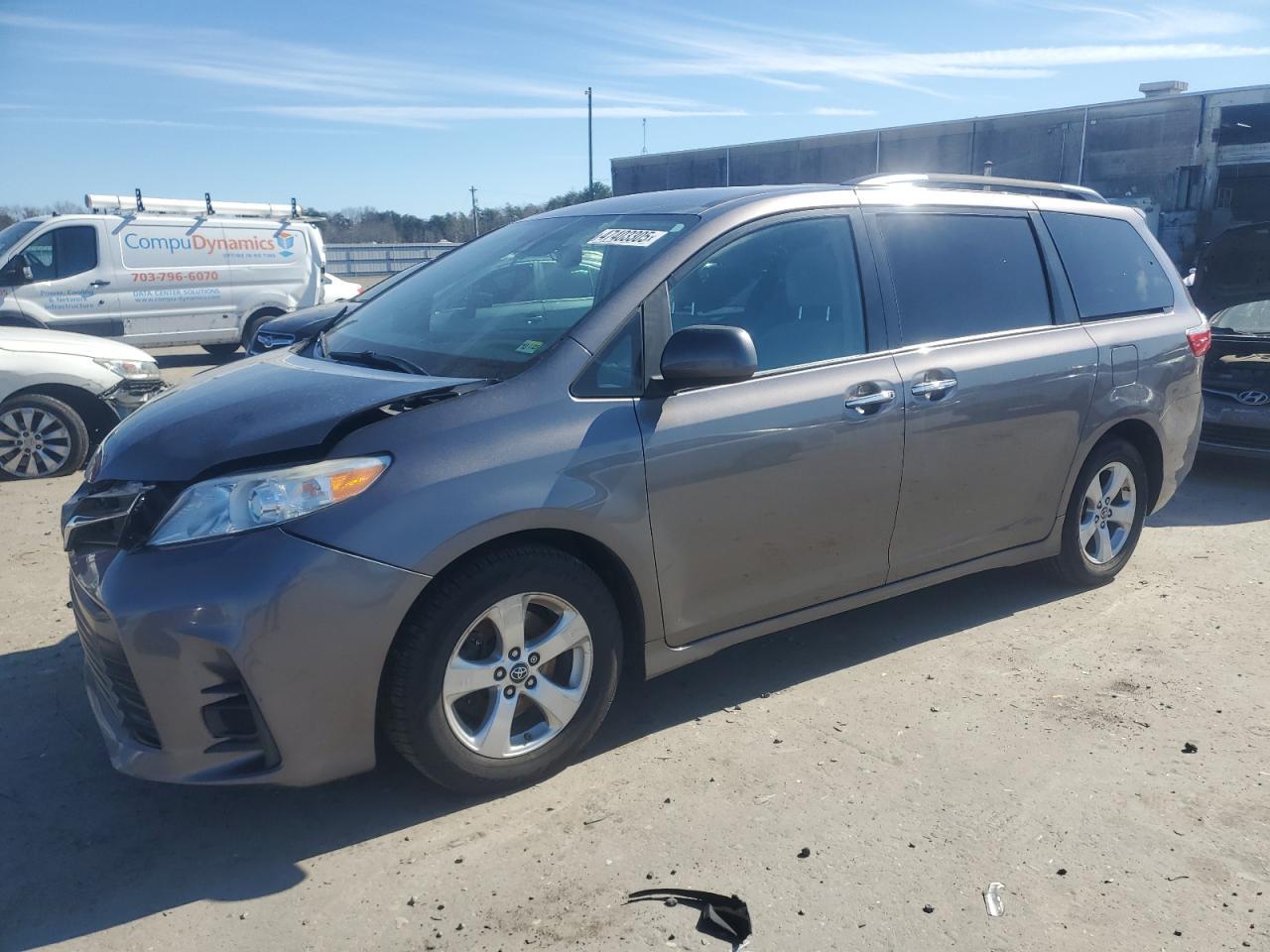 2020 TOYOTA SIENNA LE