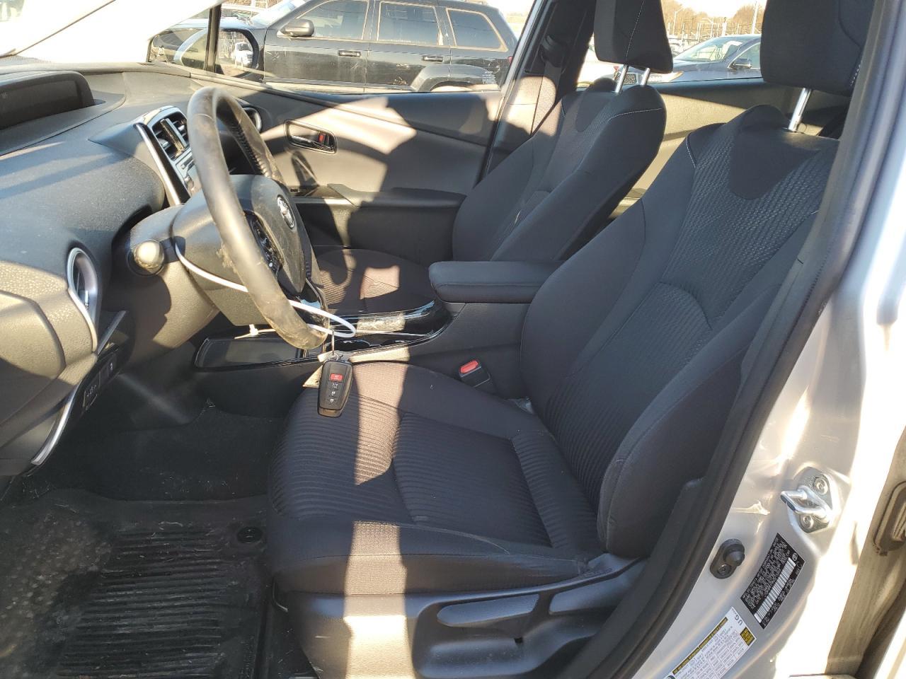 2022 TOYOTA PRIUS PRIM - Фото 7
