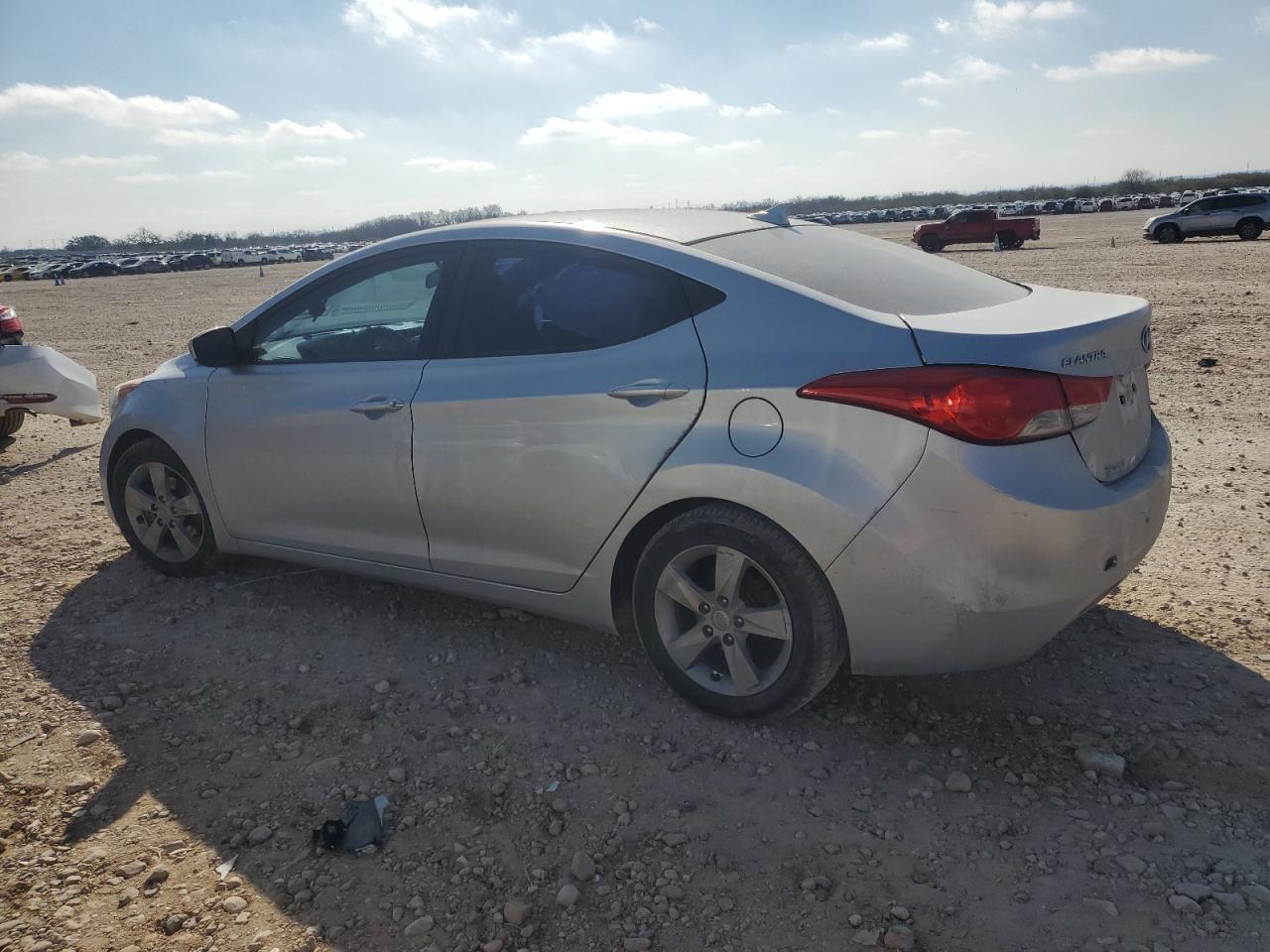2013 HYUNDAI ELANTRA GL - Image 2