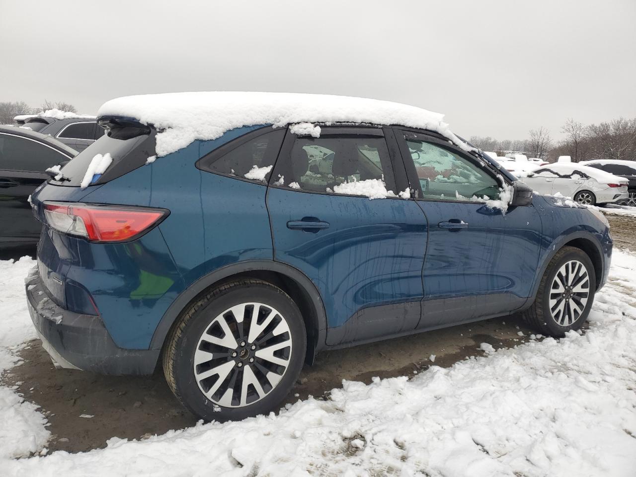 2020 FORD ESCAPE SE - Фото 3