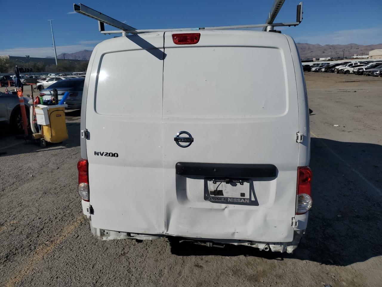 2015 NISSAN NV200 2.5S - Фото 6