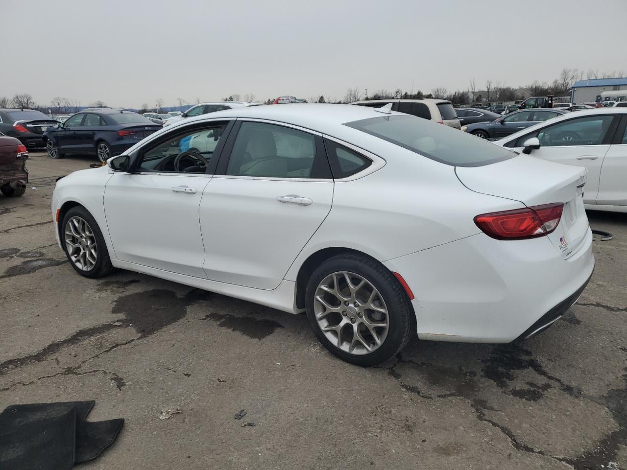 2015 CHRYSLER 200 C - Фото 2
