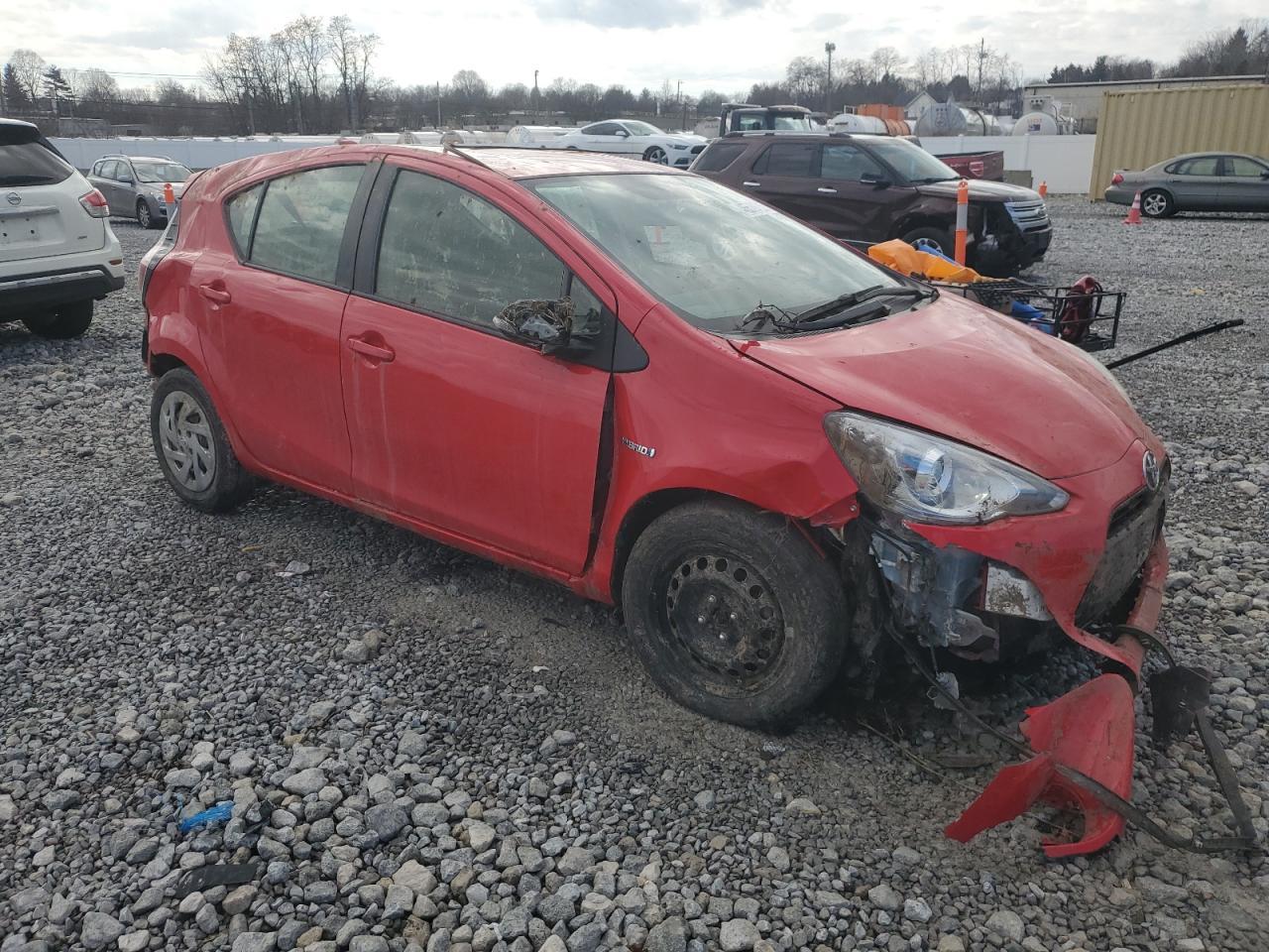 2016 TOYOTA PRIUS C - Фото 4