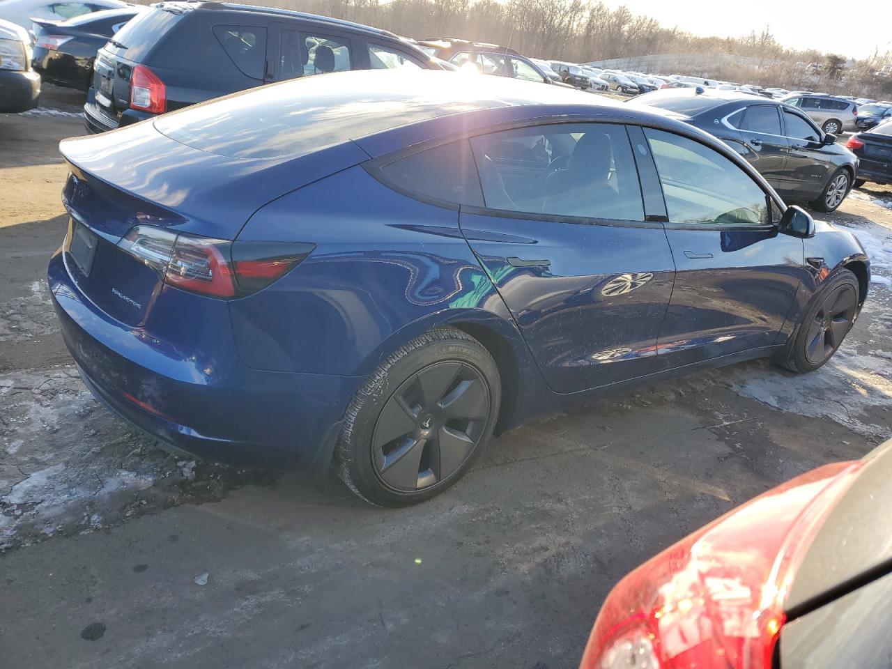 2022 TESLA MODEL 3 - Image 3