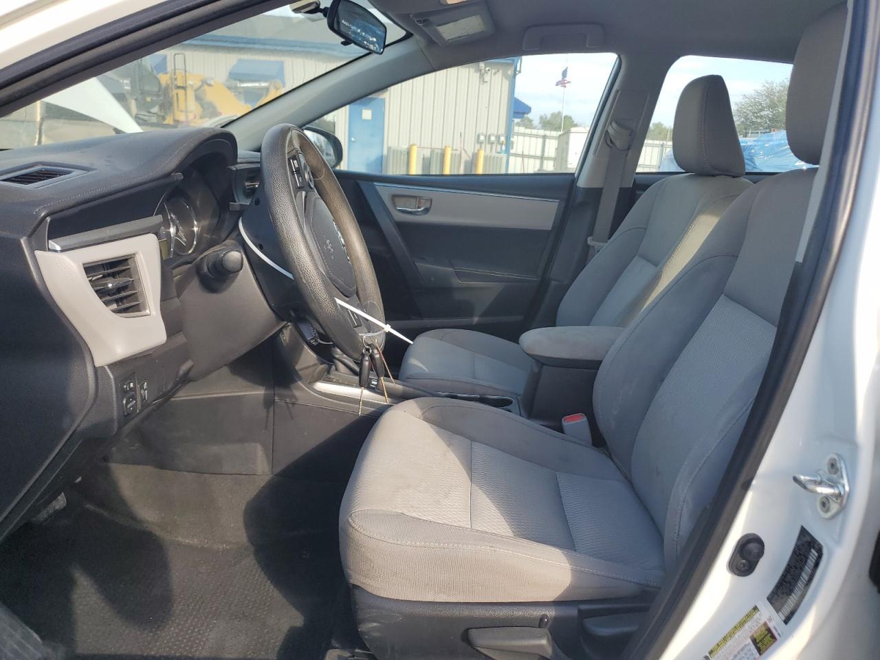 2015 TOYOTA COROLLA L - Image 7