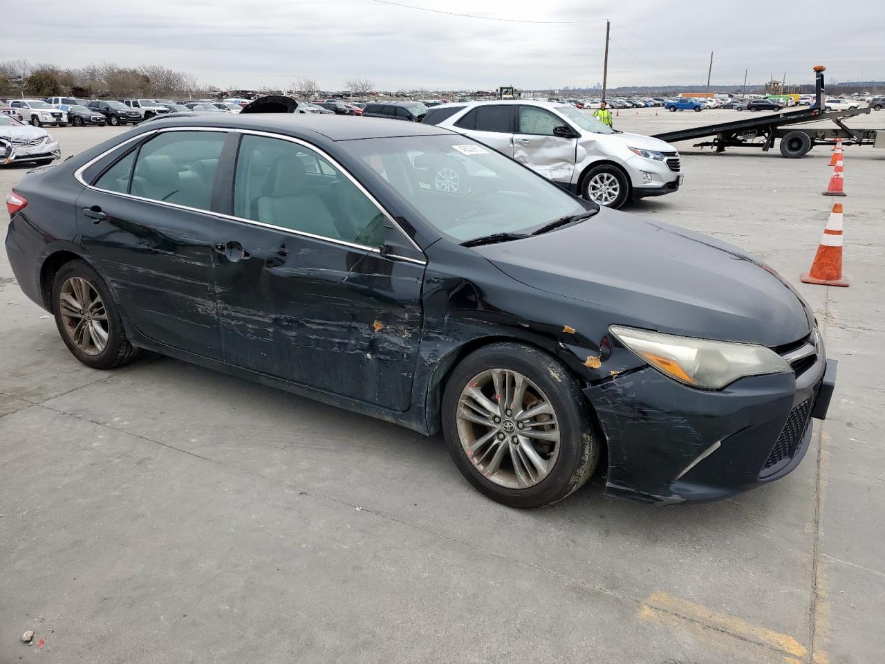 2015 TOYOTA CAMRY LE - Фото 4
