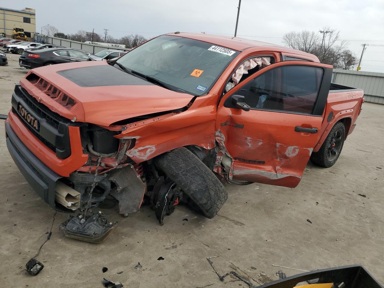 2015 TOYOTA TUNDRA CRE