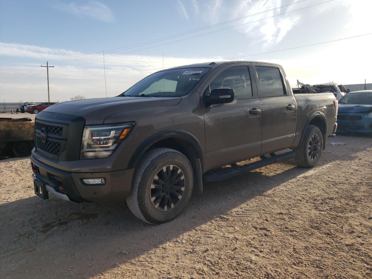 2021 NISSAN TITAN SV
