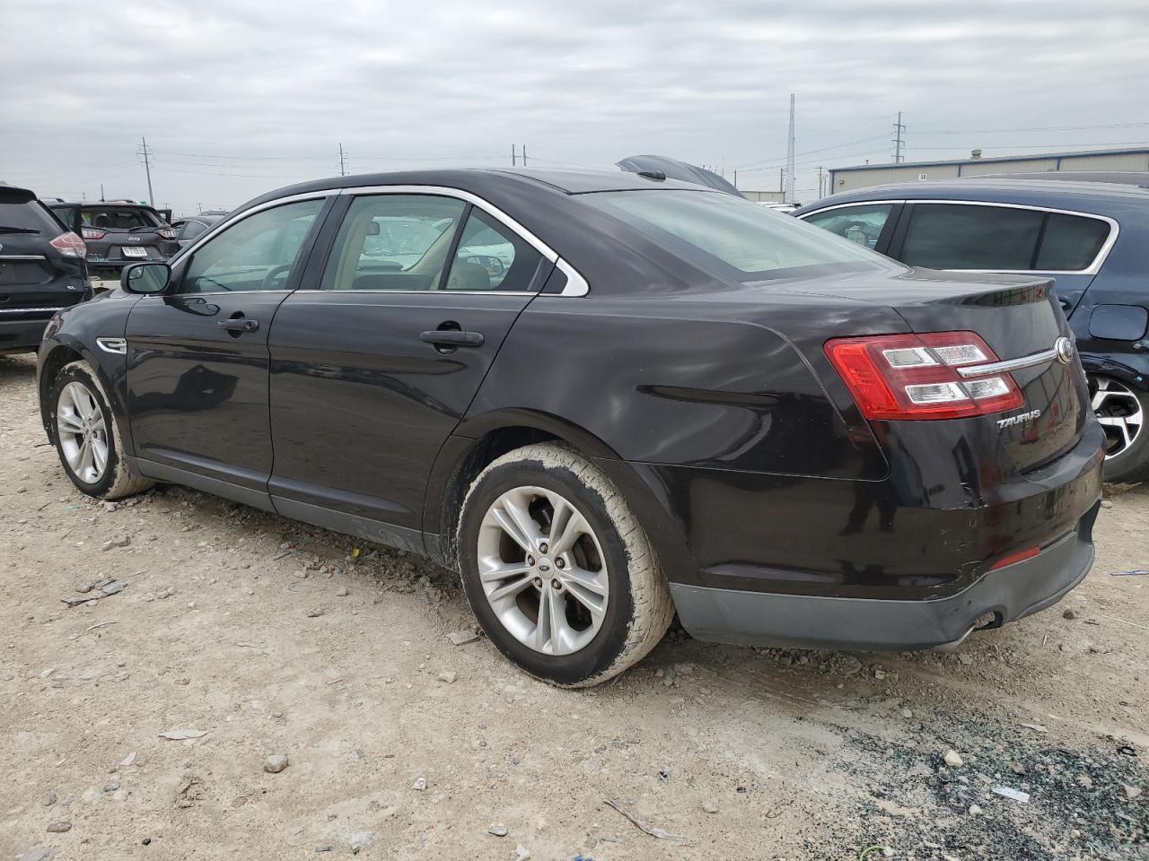 2013 FORD TAURUS SEL - Image 2