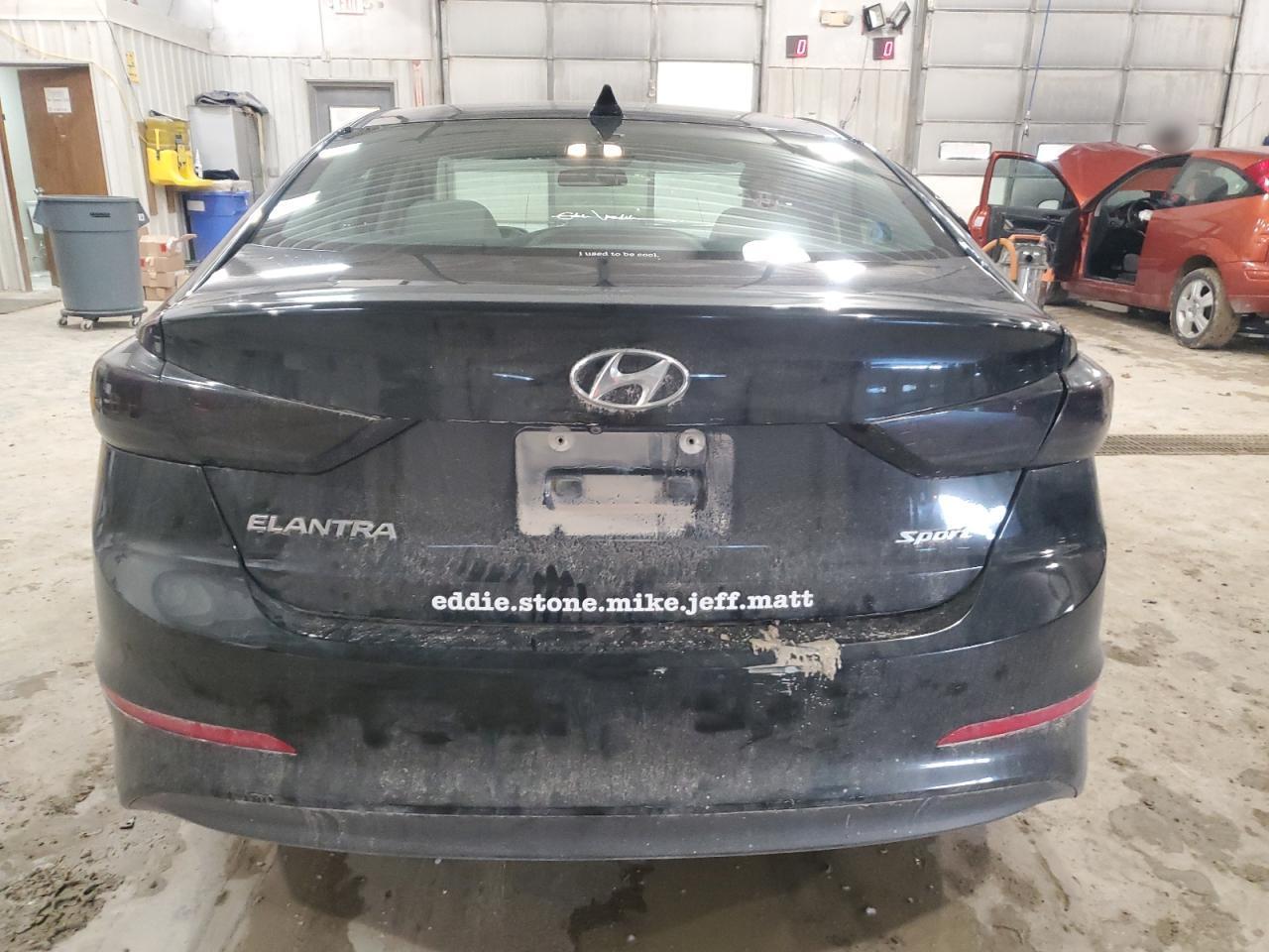 2017 HYUNDAI ELANTRA SE - Image 6