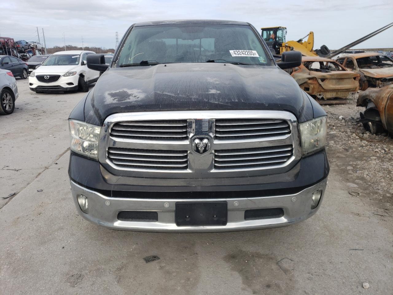 2014 RAM 1500 SLT - Image 5