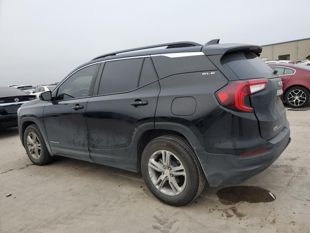 2023 GMC TERRAIN SL - Image 2