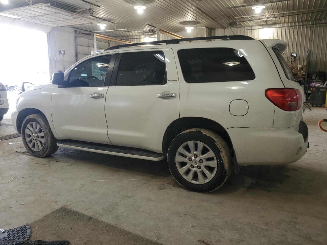 2013 TOYOTA SEQUOIA PL - Фото 2