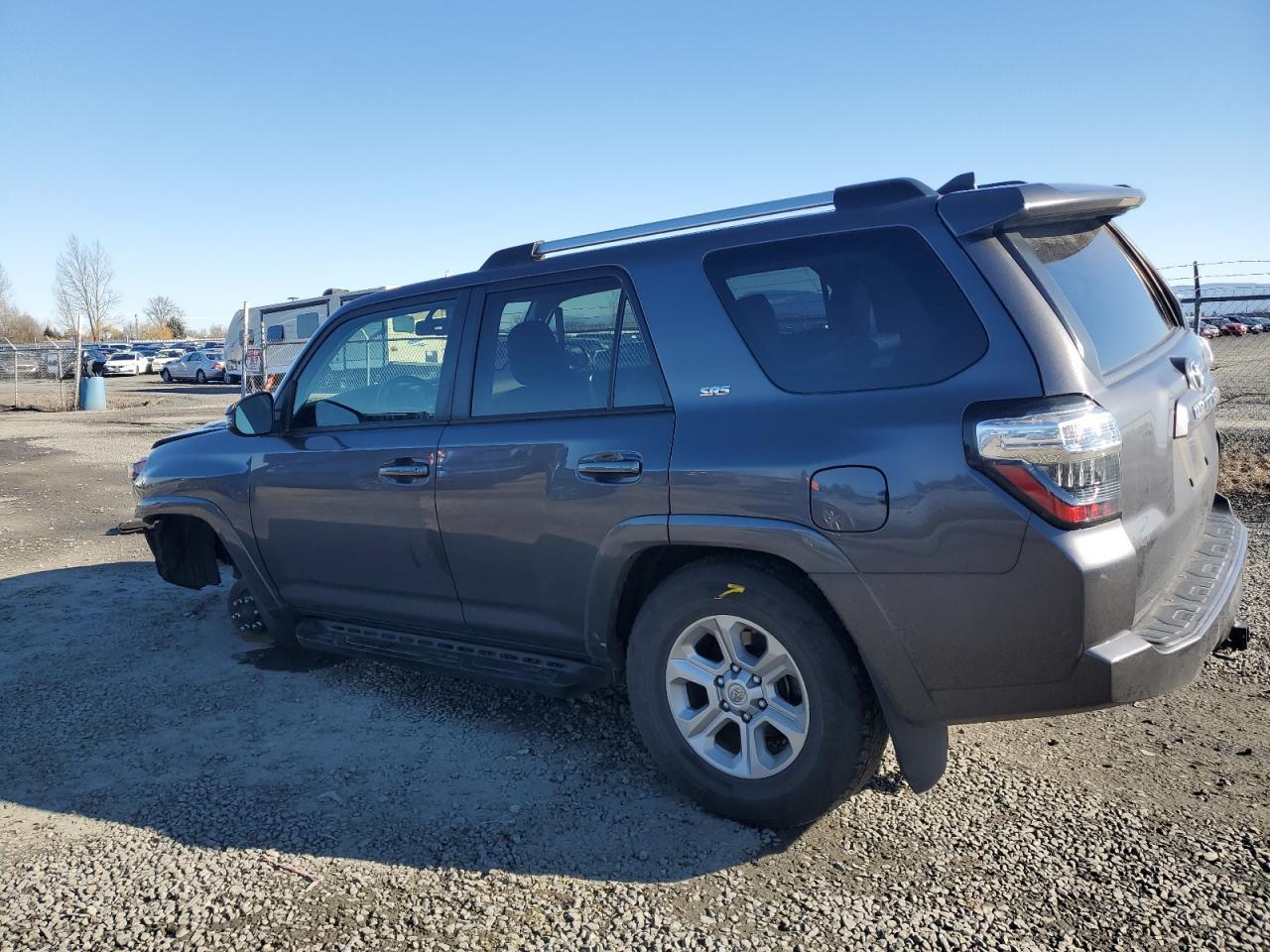 2019 TOYOTA 4RUNNER SR - Фото 2