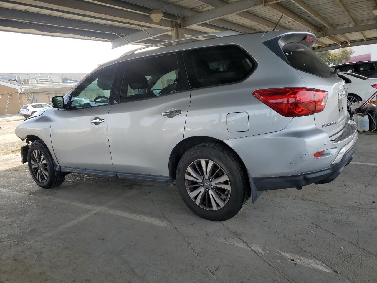 2017 NISSAN PATHFINDER - Фото 2