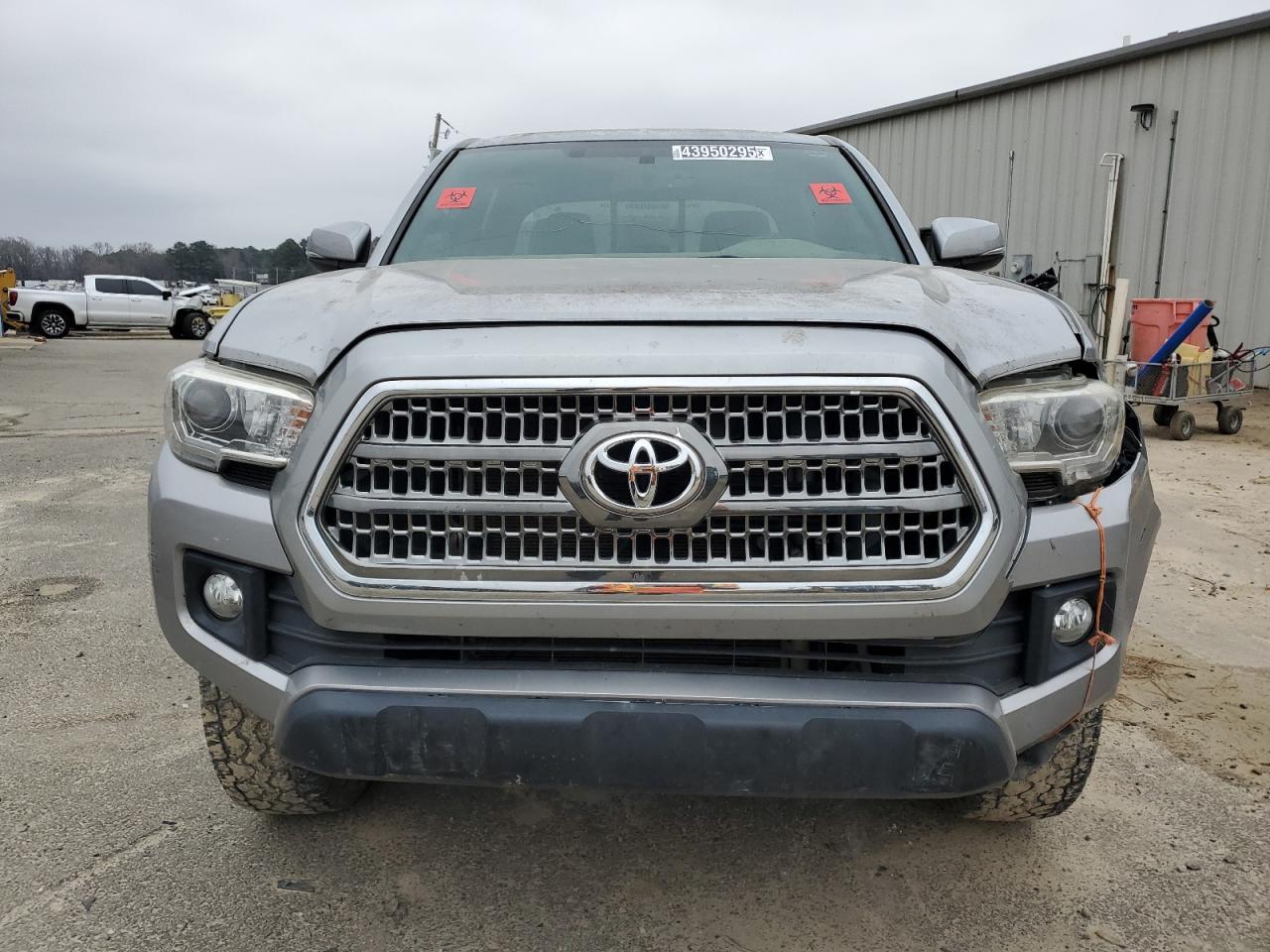 2016 TOYOTA TACOMA DOU - Фото 5