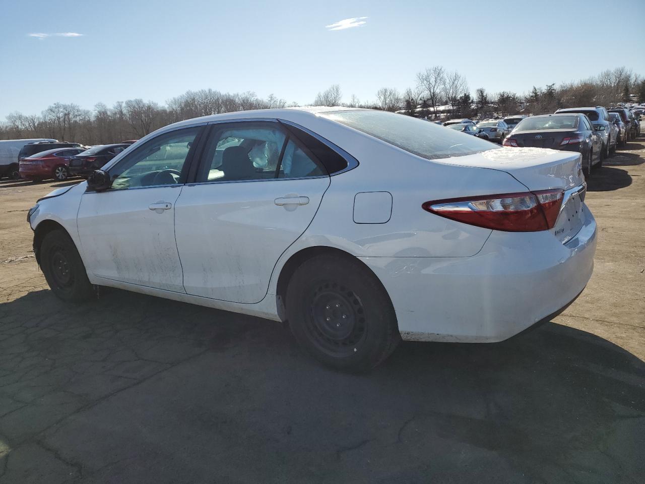 2016 TOYOTA CAMRY LE - Image 2