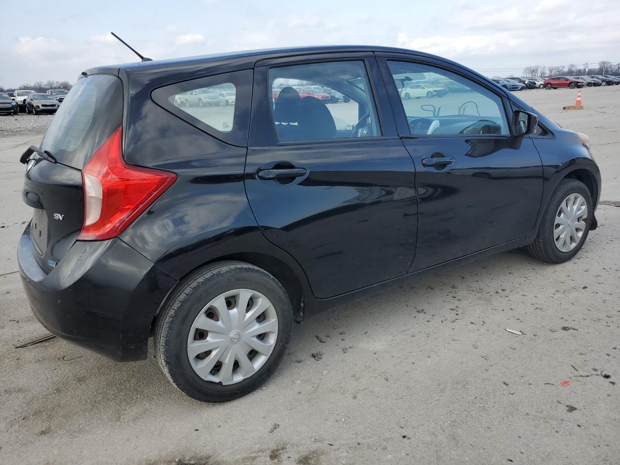 2015 NISSAN VERSA NOTE - Фото 3