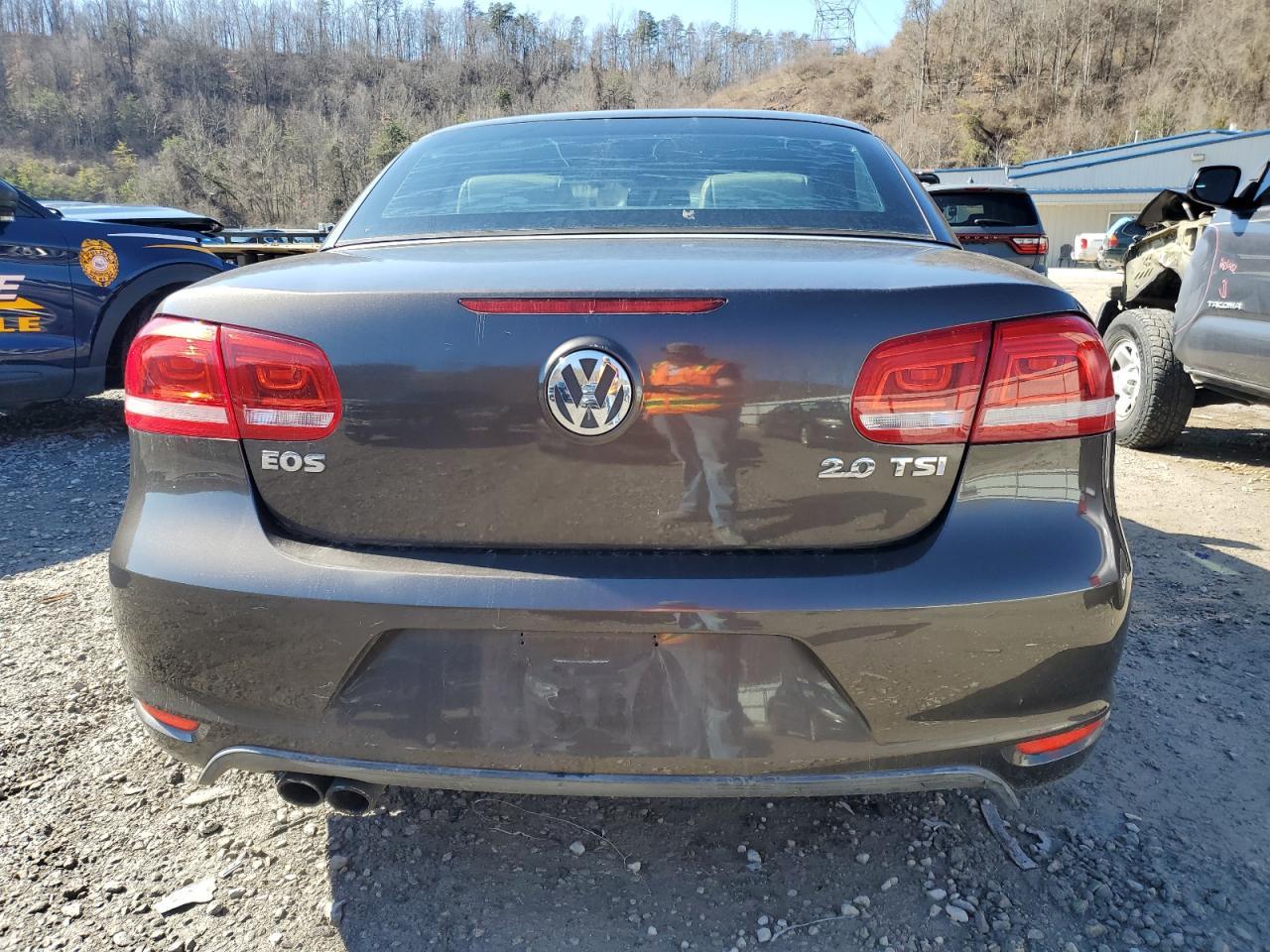 2012 VOLKSWAGEN EOS KOMFOR - Image 6