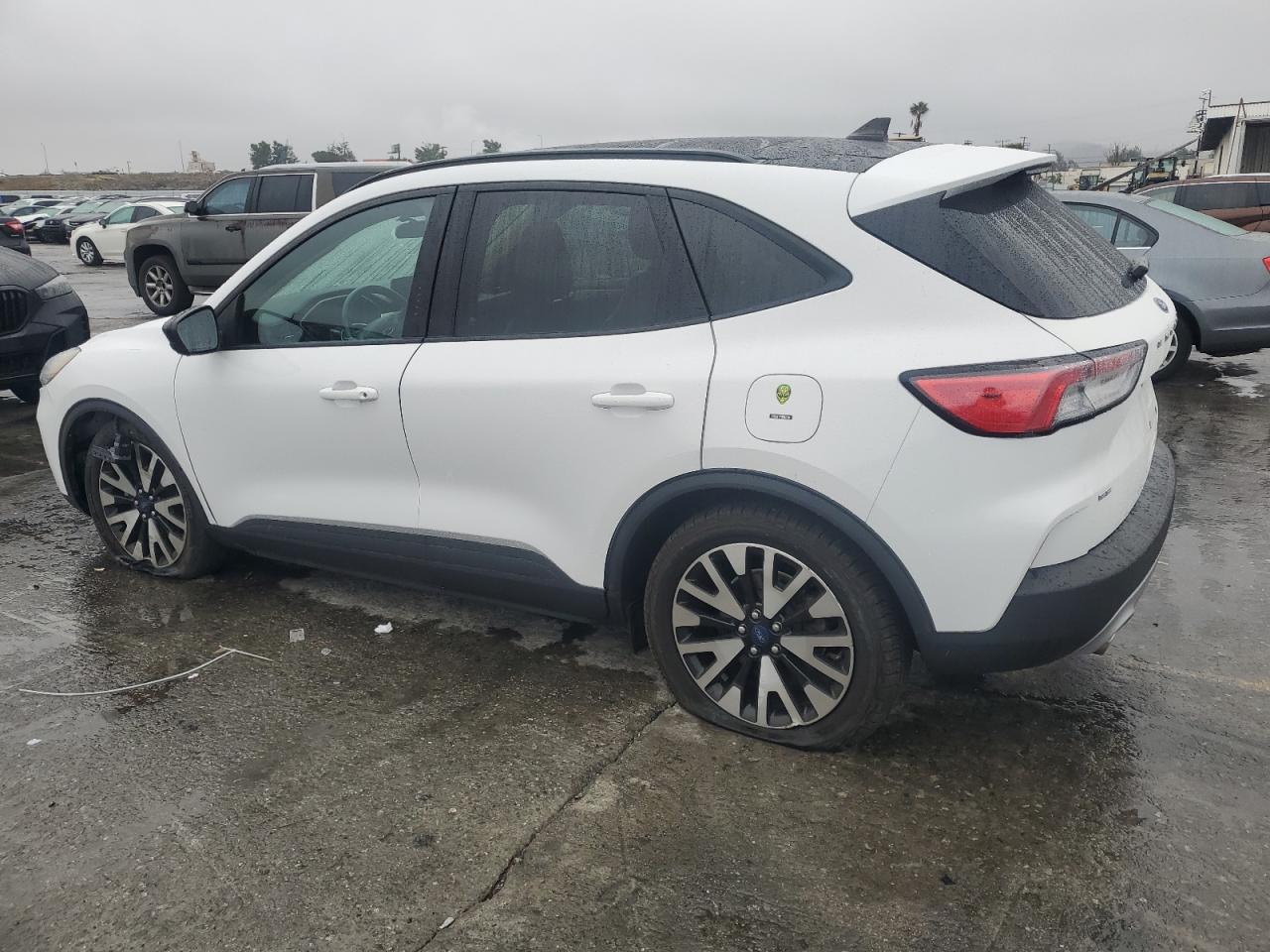 2020 FORD ESCAPE SE - Image 2