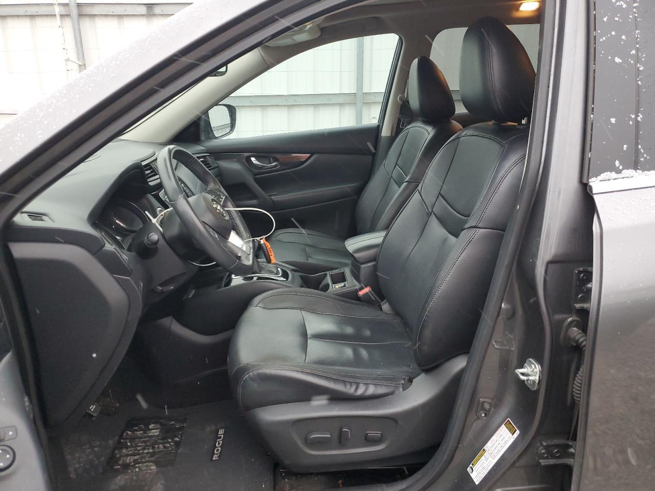 2017 NISSAN ROGUE SV - Image 7
