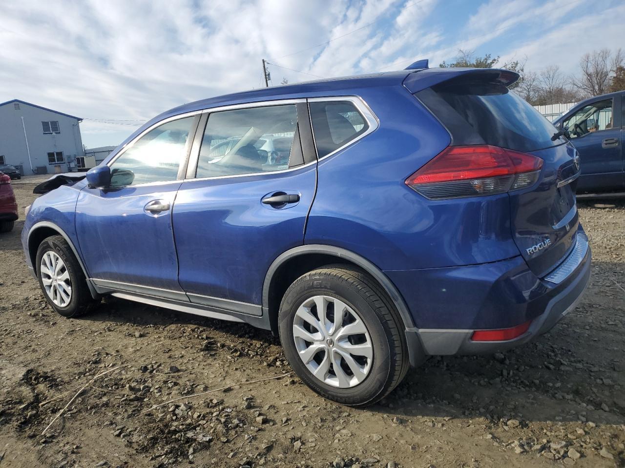 2017 NISSAN ROGUE S - Image 2